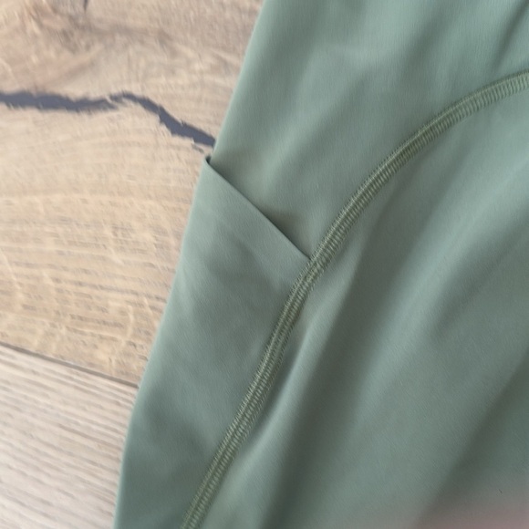 Lululemon Swift Speed High-Rise Crop 21"
Green 2022 W6CBKS Luxtreme 4 - Picture 8 of 12